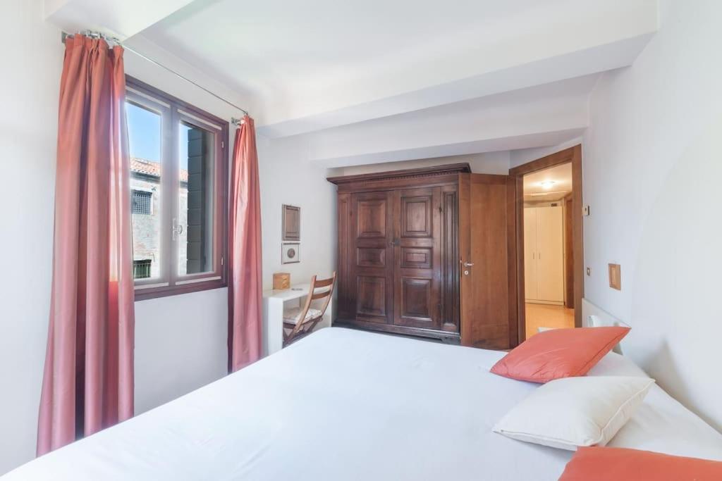 Ca' De La Comare, Relaxing And Elegant On Canal Grande Venezia